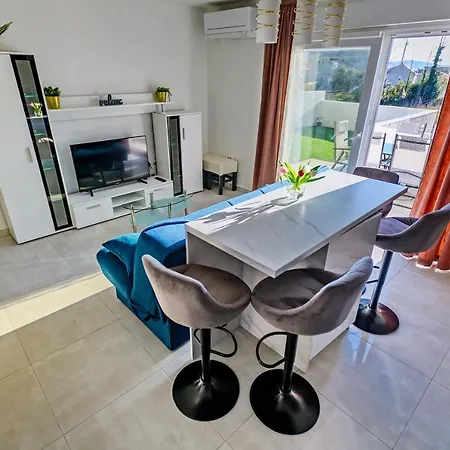 Апартаменты - With Summer Balcony And Parking *