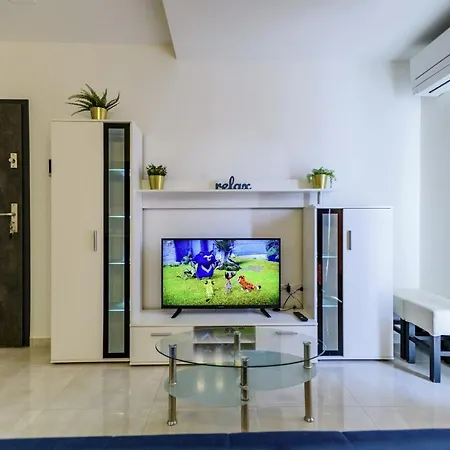 Apartment - With Summer Balcony And Parking Zadar