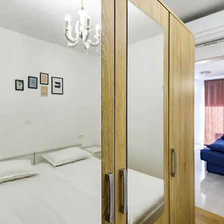 - With Summer Balcony And Parking Apartament Zadar
