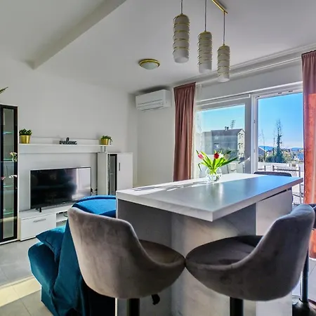 - With Summer Balcony And Parking * Zadar