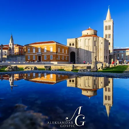 Apartment - With Summer Balcony And Parking Zadar
