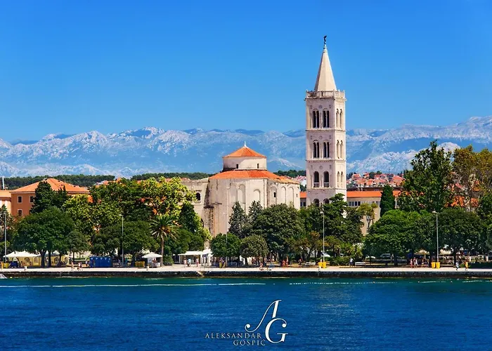 - With Summer Balcony And Parking Lejlighed