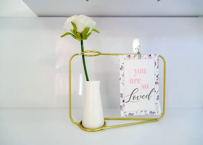 Lejlighed - With Summer Balcony And Parking *