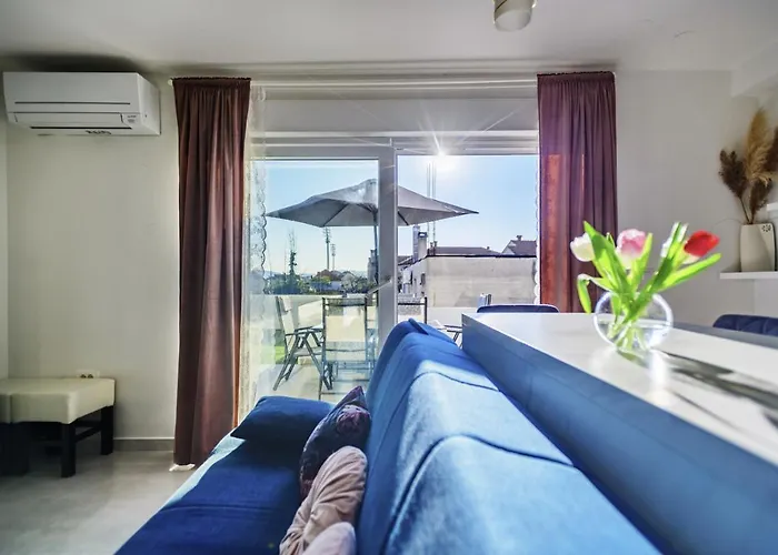 Daire - With Summer Balcony And Parking
