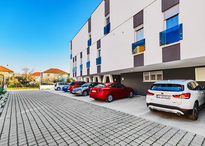 - With Summer Balcony And Parking * Zadar